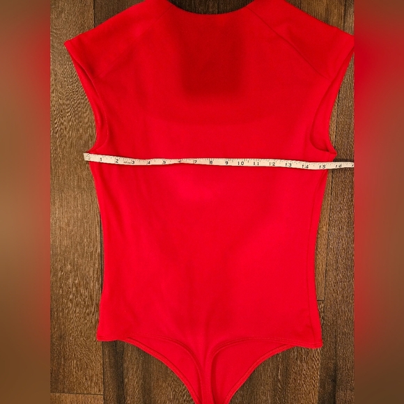 NWT Express Body Contouring Red Bodysuit - SIZE M - Picture 5 of 10